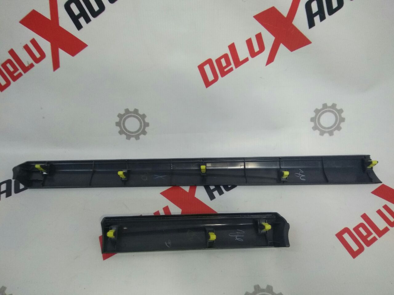 decorativ ornament bord stânga +dreapta pentru Toyota Camry 50 (XV50) · hibrid · versiune americană · 2013