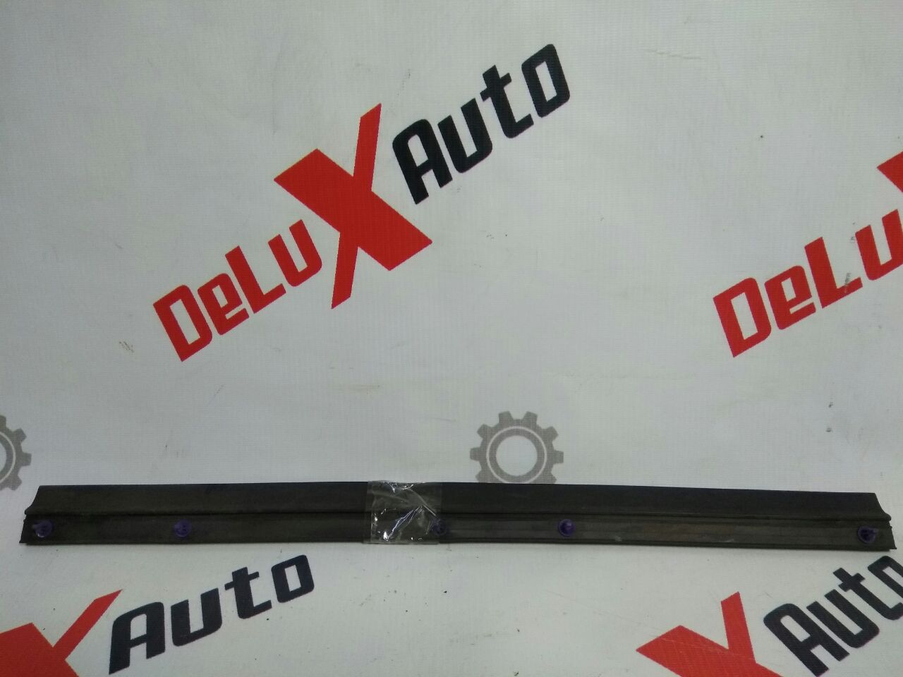 Уплотнитель порога двери задний правый для Toyota Camry 50 (XV50) · гибрид · американская версия · 2013