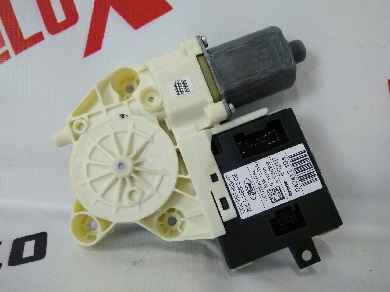Моторчик стеклоподъёмника двери передней правой для Ford Focus · 2007–2011