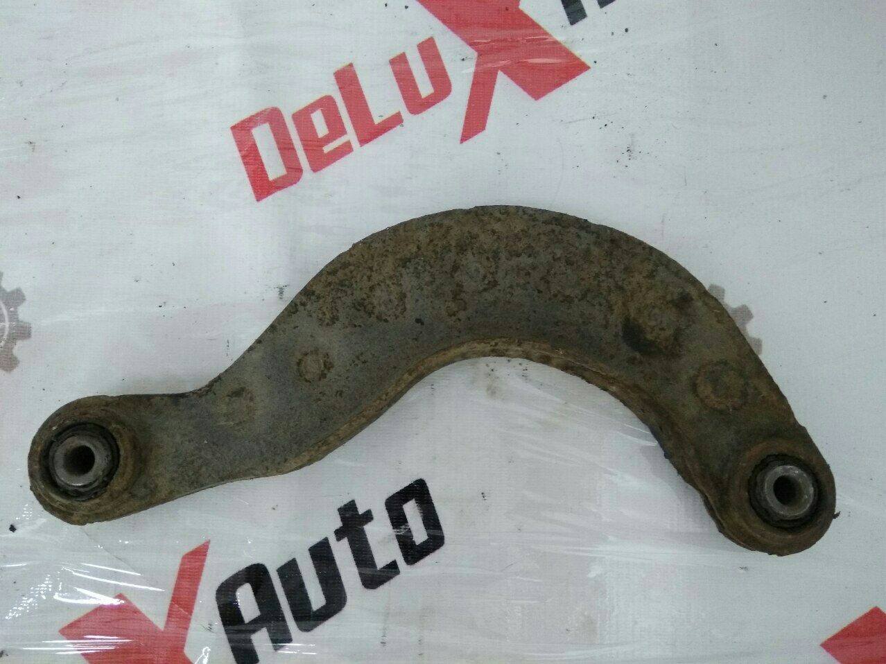braț suspensie transversal superior stânga pentru Ford Focus · 2007–2011