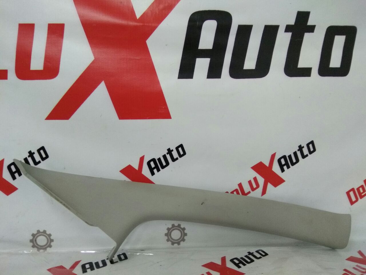 ornament față superior suport dreapta pentru Ford Focus · 2007–2011