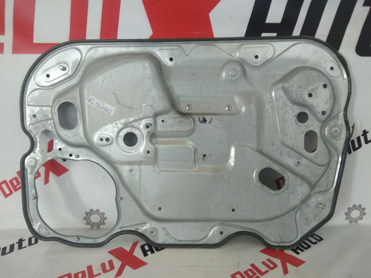 Панель двери внутренняя передняя левая для Ford Focus · 2007–2011
