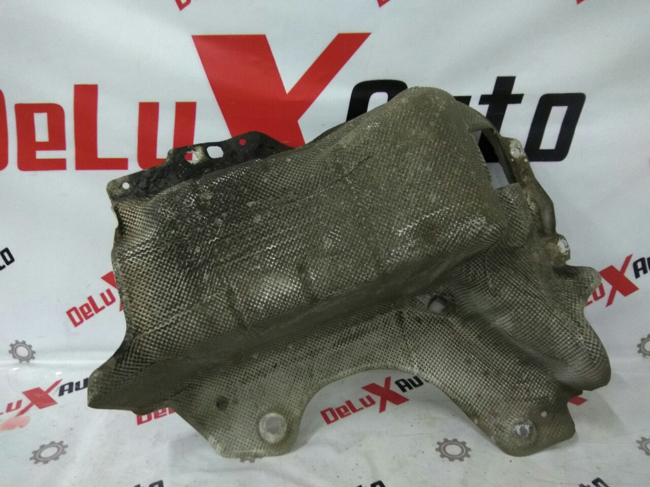 Тепловой экран топливного бака для Ford Focus · 2007–2011