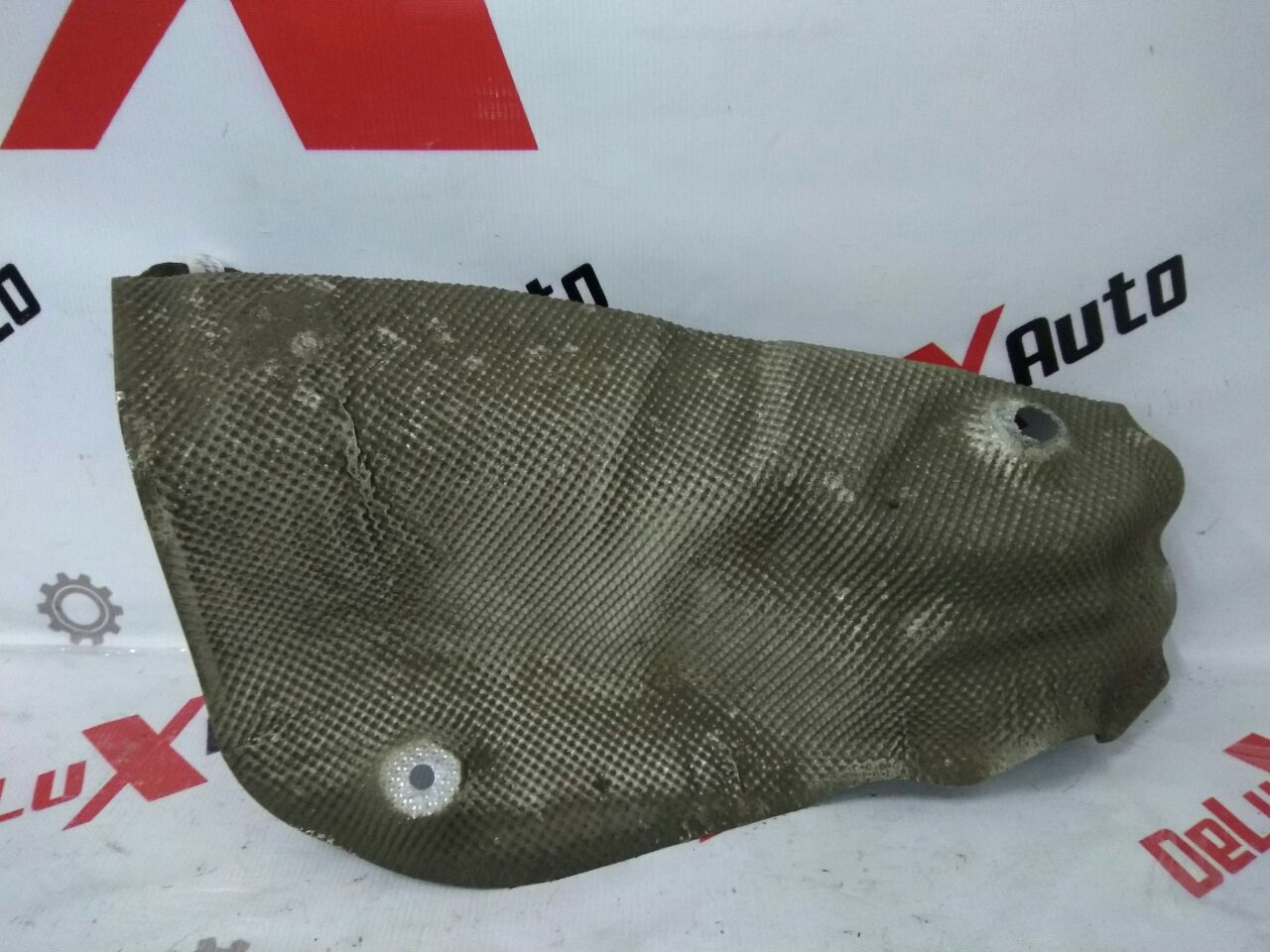 Тепловой экран багажника для Ford Focus · 2007–2011