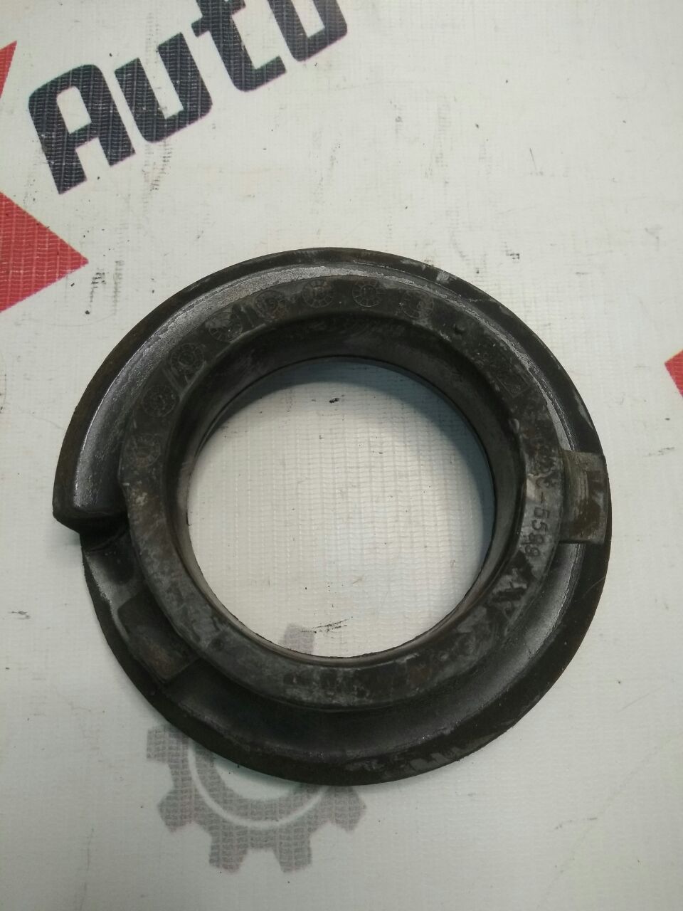 distanțier sub spate arc superior pentru Ford Fusion · 2014–2015
