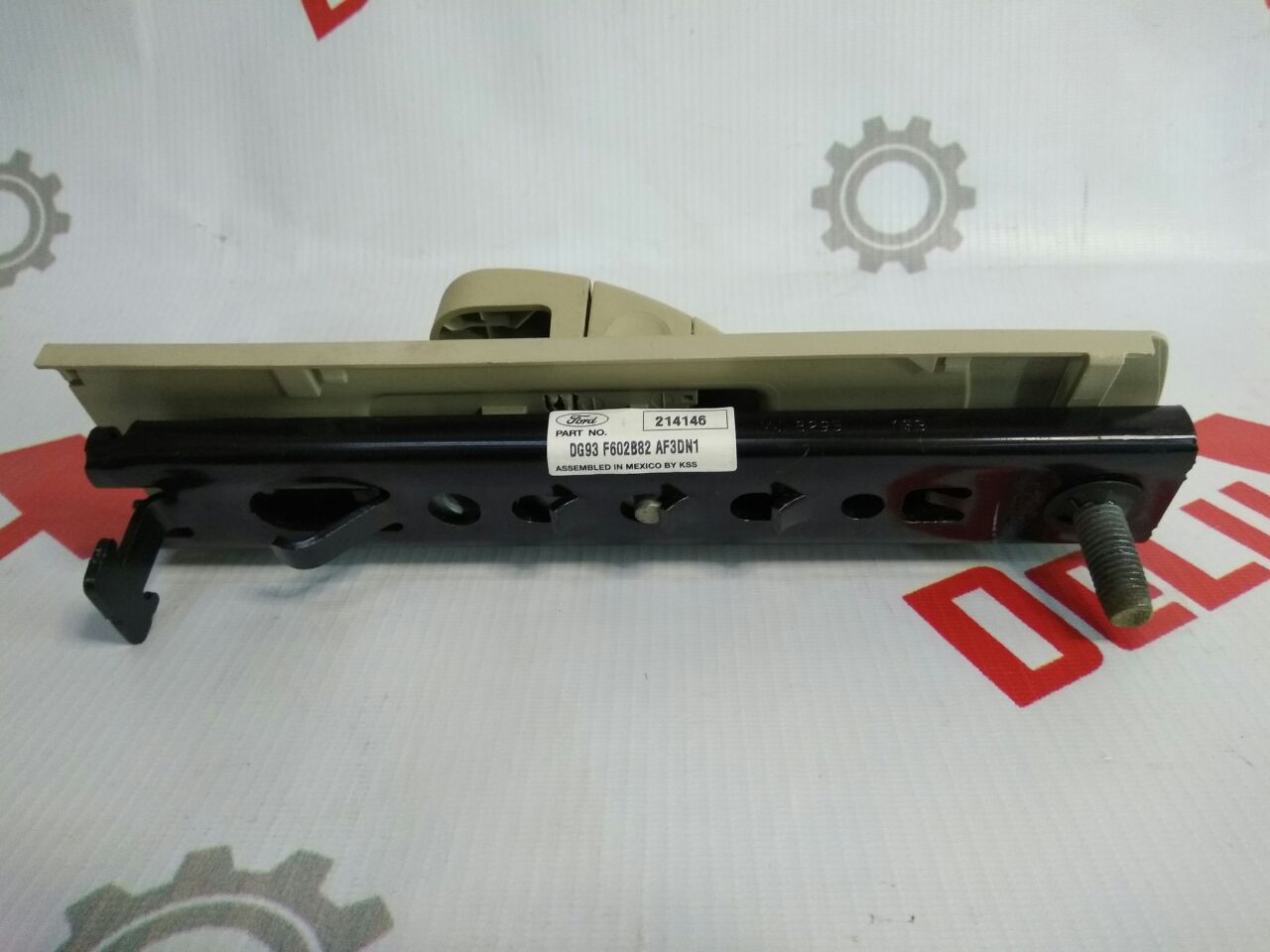regulator curea siguranță față dreapta pentru Ford Fusion · 2014–2015