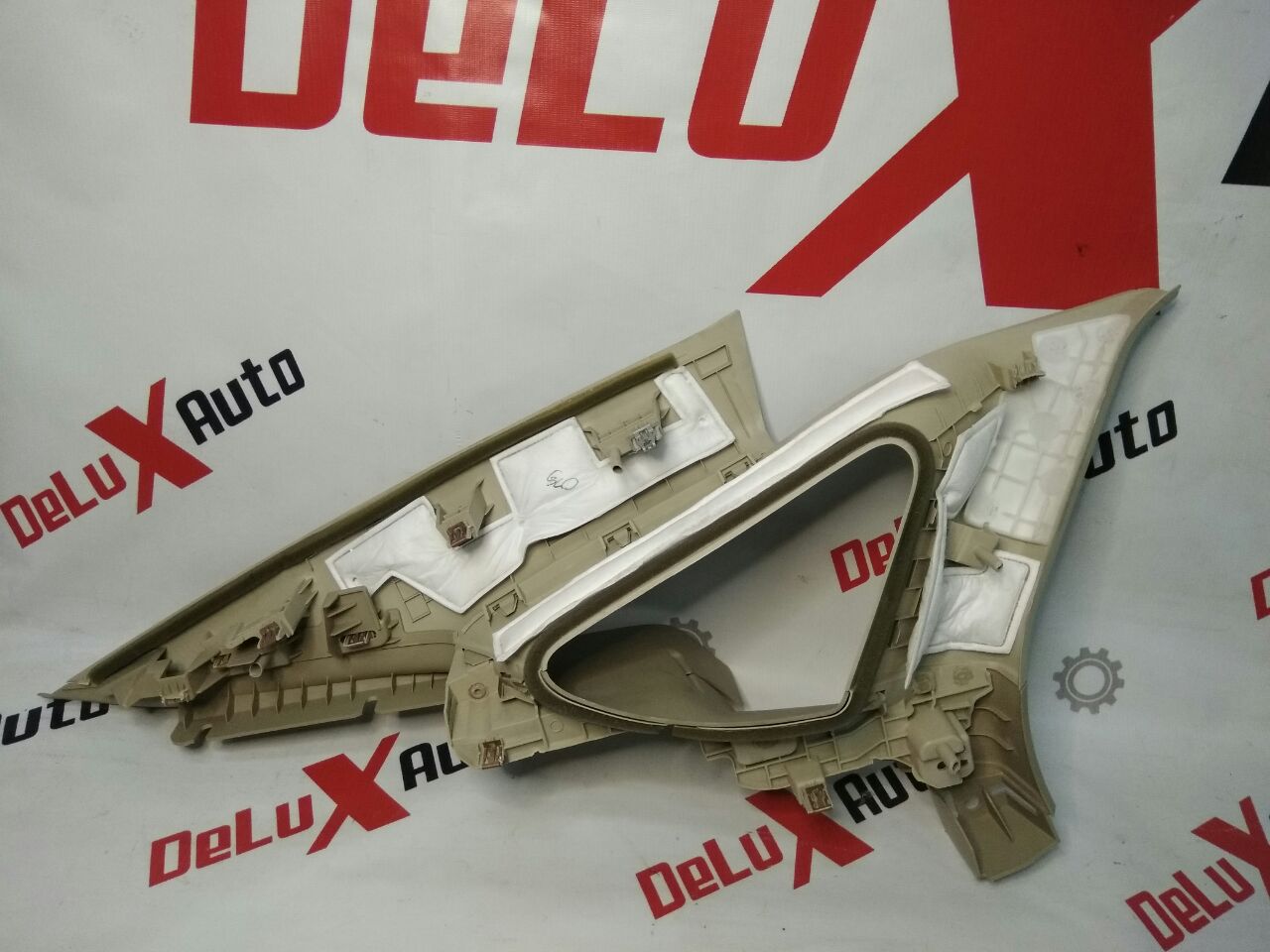 ornament superior spate suport dreapta pentru Ford Fusion · 2014–2015