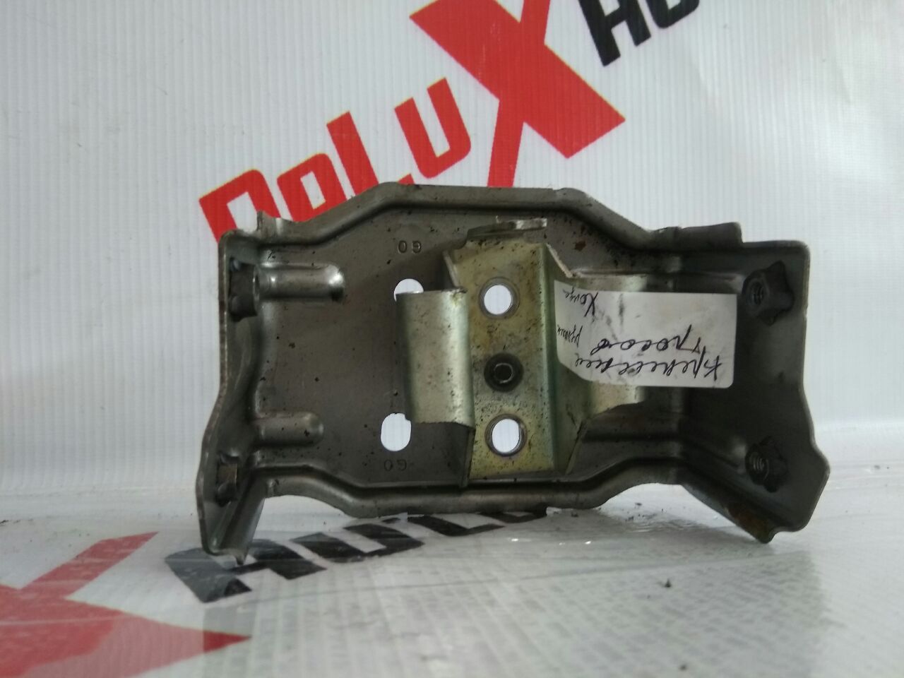 Крепление тросов ручника для Honda Civic 2.2 · 2008