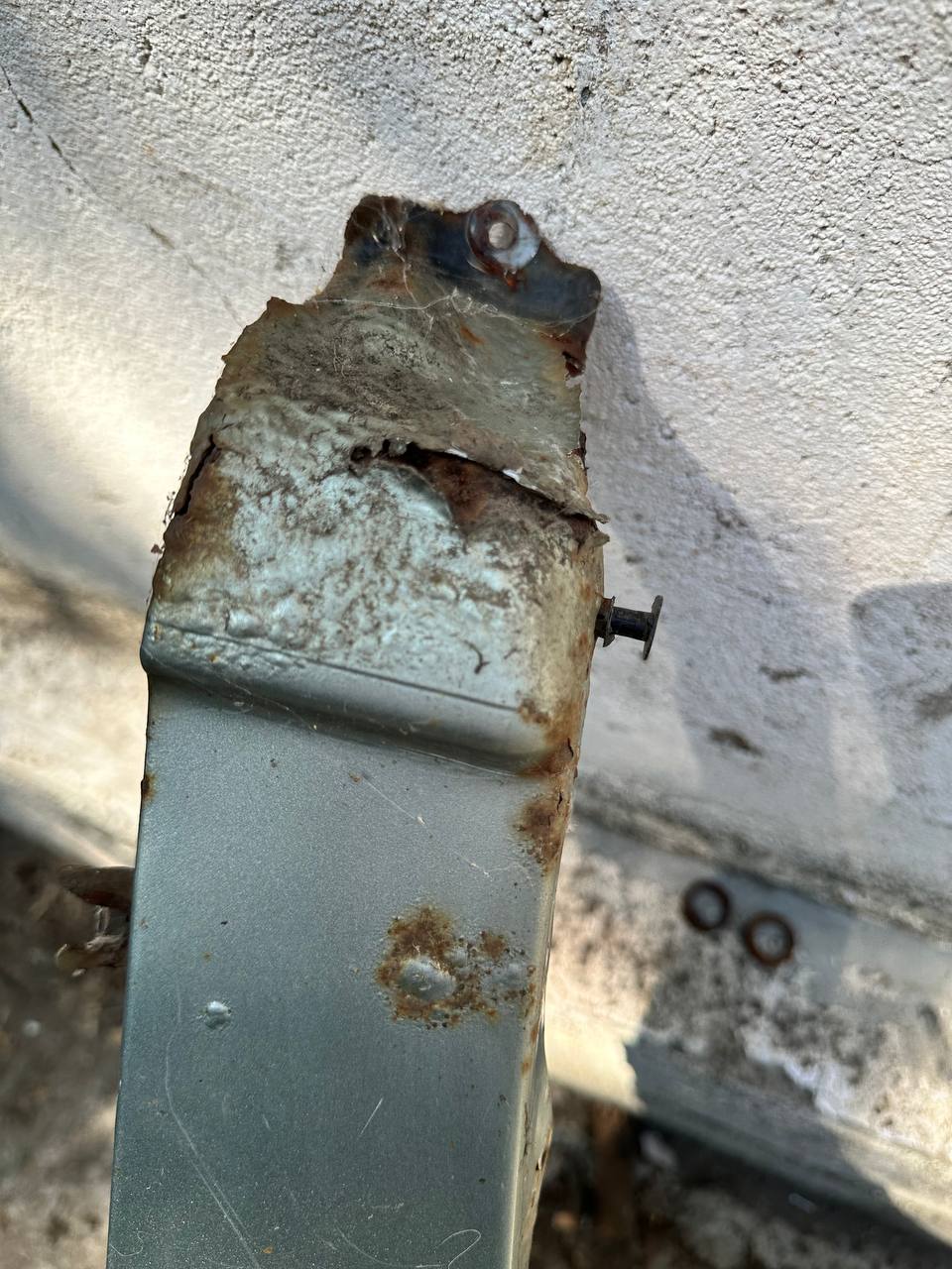 aripă stânga pentru Mazda MPV
