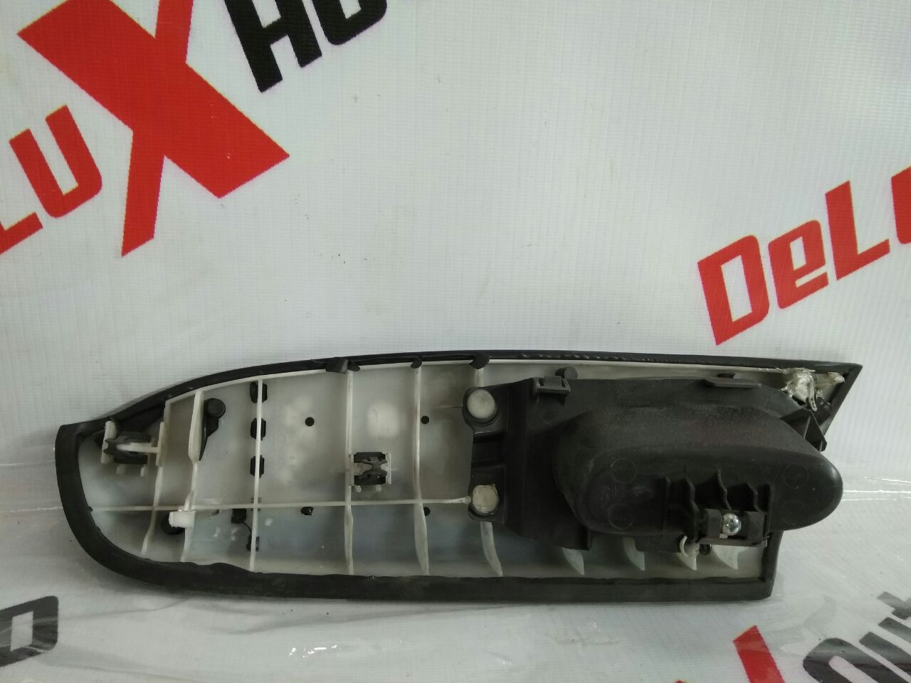 ornament panou uși față dreapta pentru Nissan Almera 1.5 · 2005 hatchback