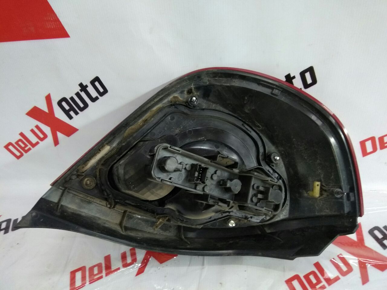 lampă spate dreapta defect pentru Nissan Almera 1.5 · 2005 hatchback