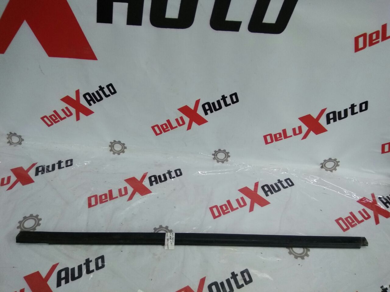 ornament exterior geam uși față stânga pentru Nissan Almera 1.5 · 2005 hatchback