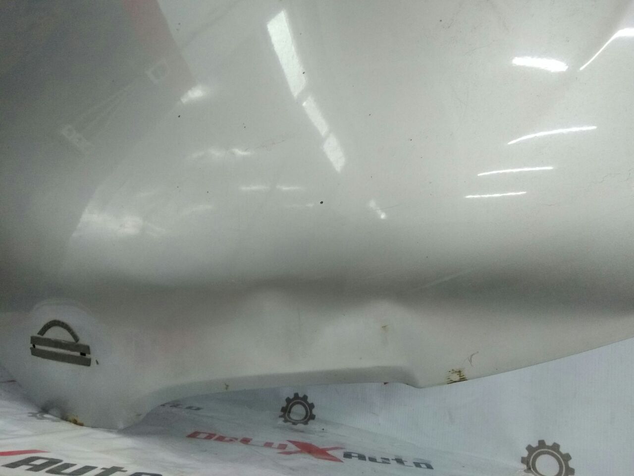 capac capotă defect pentru Nissan Almera 1.5 · 2005 hatchback