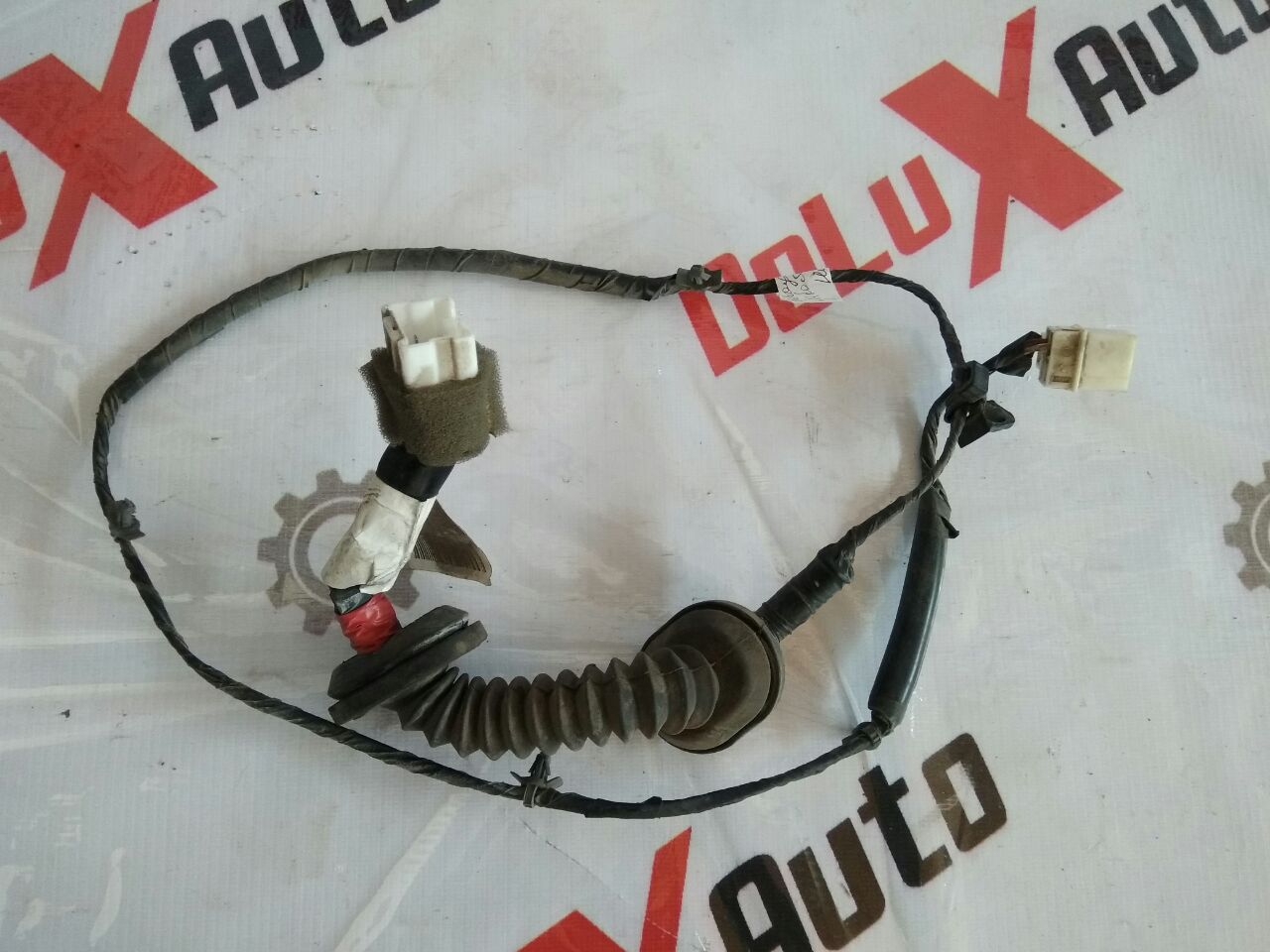 cablaj uși spate dreapta pentru Nissan Almera 1.5 · 2005 hatchback