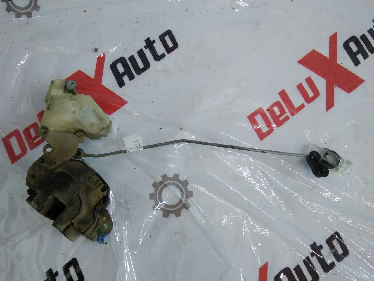 încuietoare uși cu actuator față dreapta pentru Nissan Almera 1.5 · 2005 hatchback