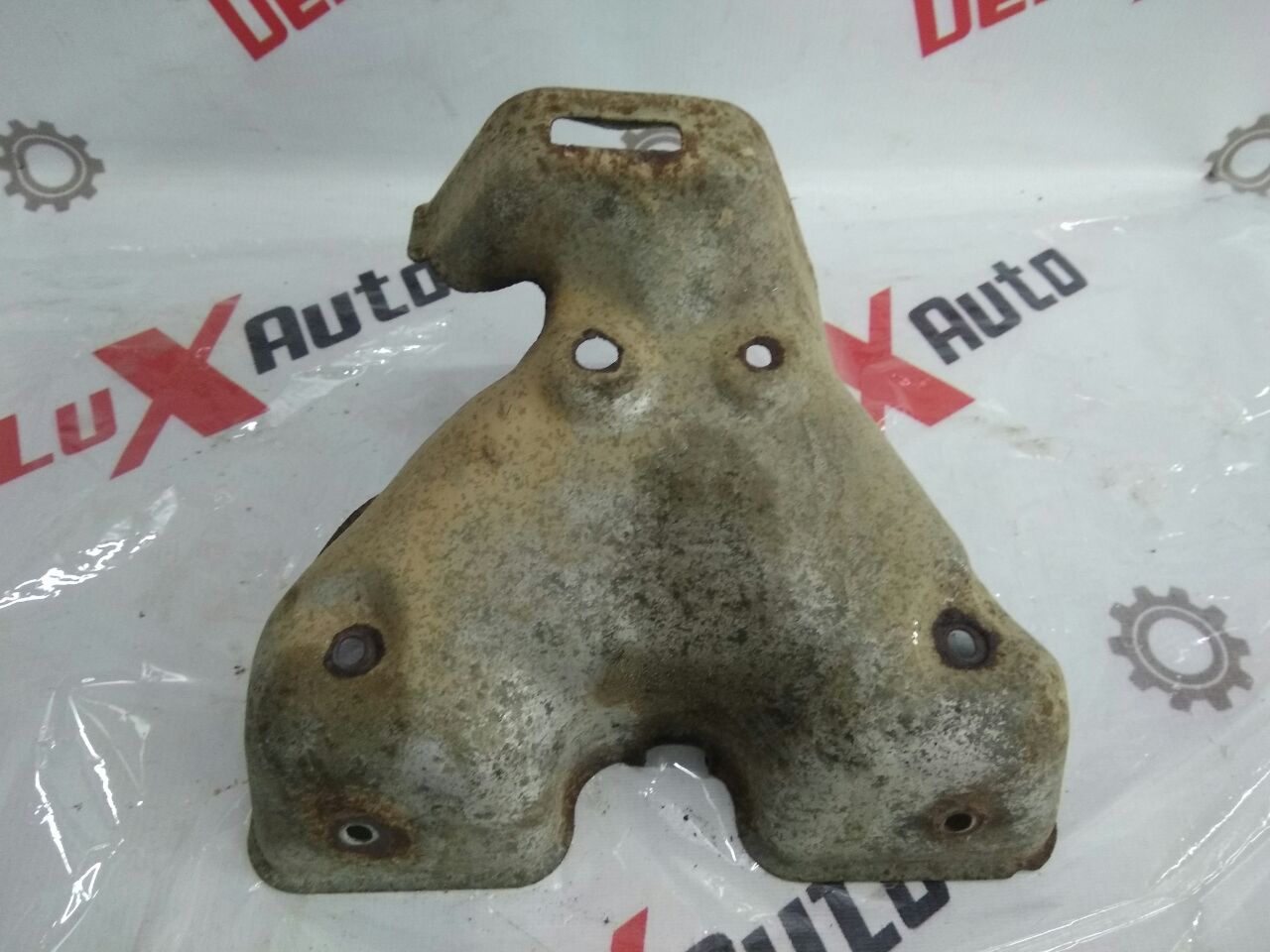 ecran termic admisie colector pentru Nissan Almera 1.5 · 2005 hatchback