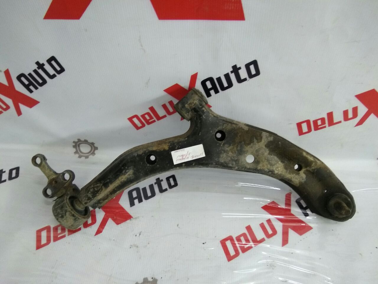 braț suspensie față dreapta pentru Nissan Almera 1.5 · 2005 hatchback
