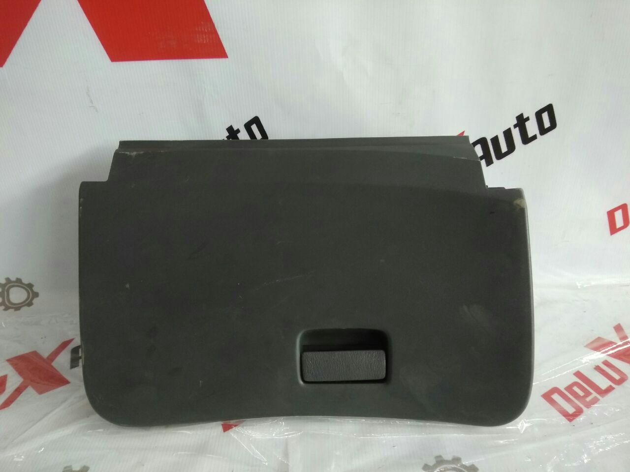 Бардачок для Nissan Almera 1.5 · 2005 хэтчбек