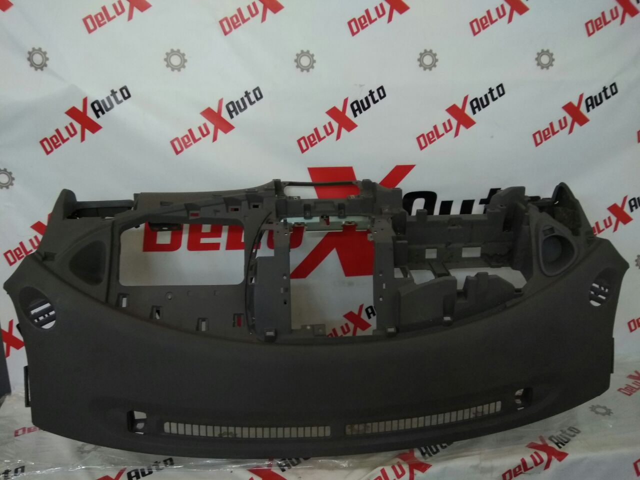 bord pentru Nissan Almera Tino 2.0 · 2006