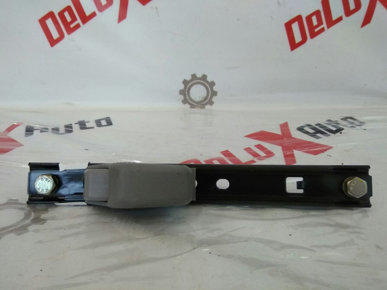 clemă curea siguranță dreapta pentru Nissan Almera Tino 2.0 · 2006