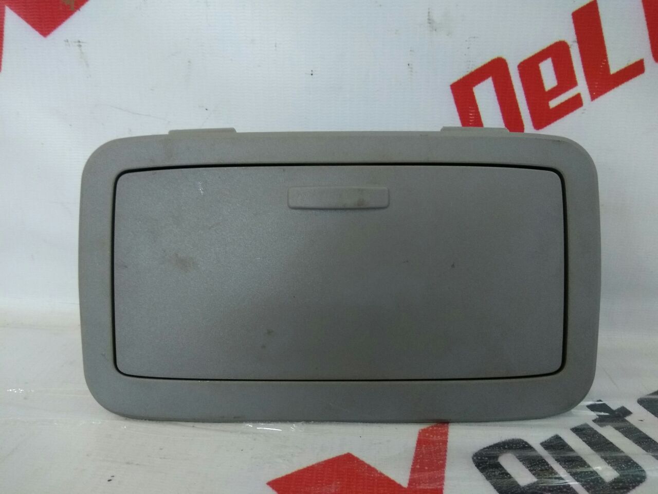 Очечник для Nissan Almero Tino 2.0 · 2006