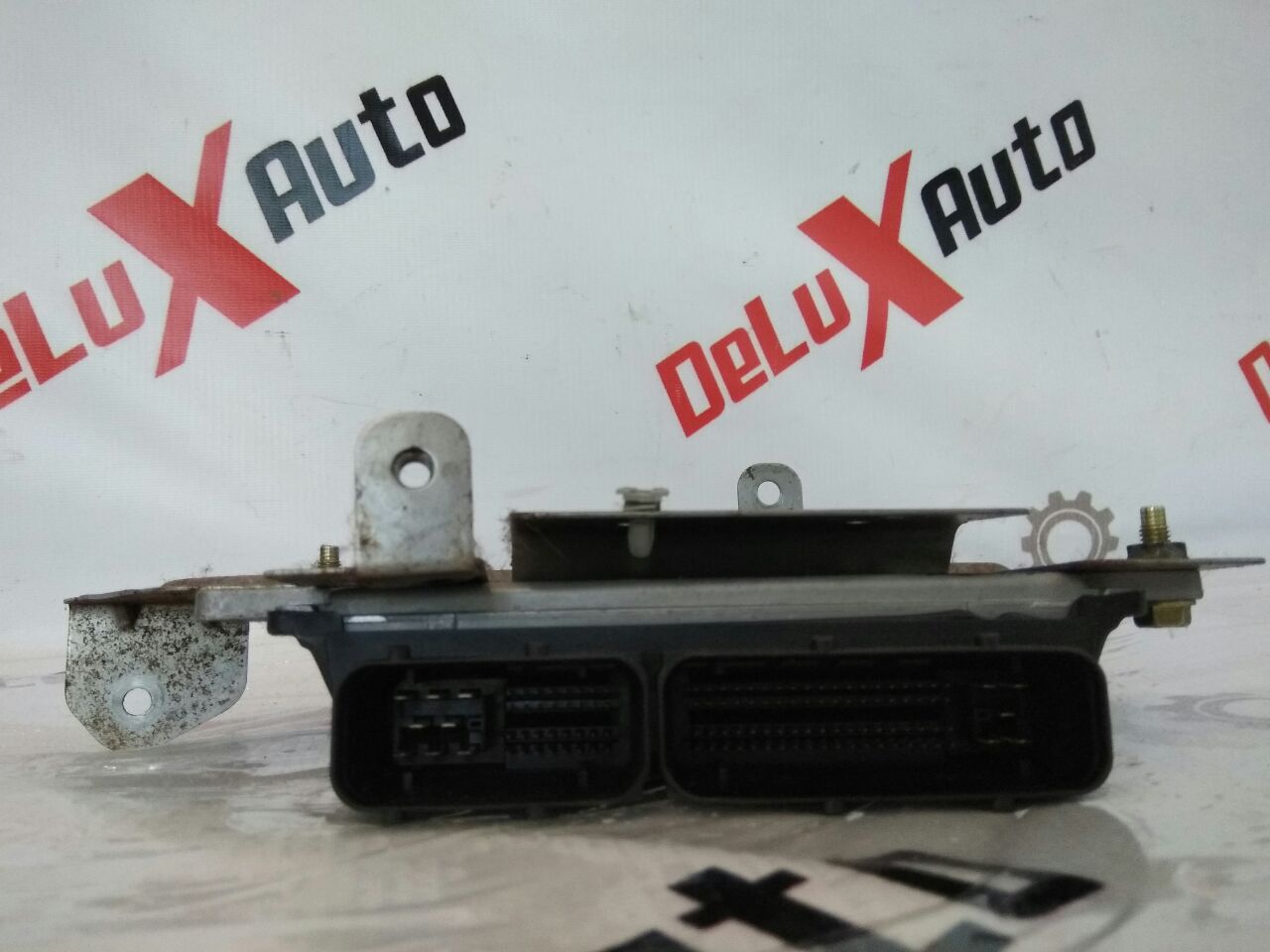 Блок ЭБУ для Nissan Almero Tino 2.0 · 2006