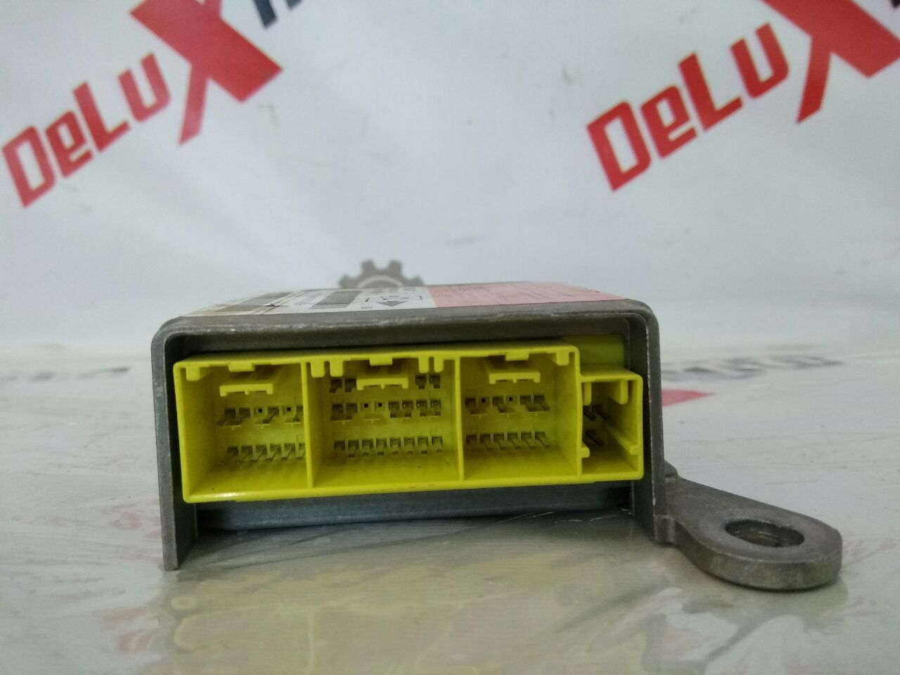 Блок SRS для Nissan Almero Tino 2.0 · 2006
