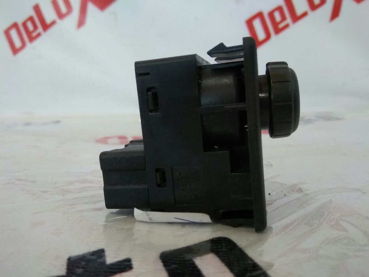 reglaj oglindă pentru Nissan Almera Tino 2.0 · 2006
