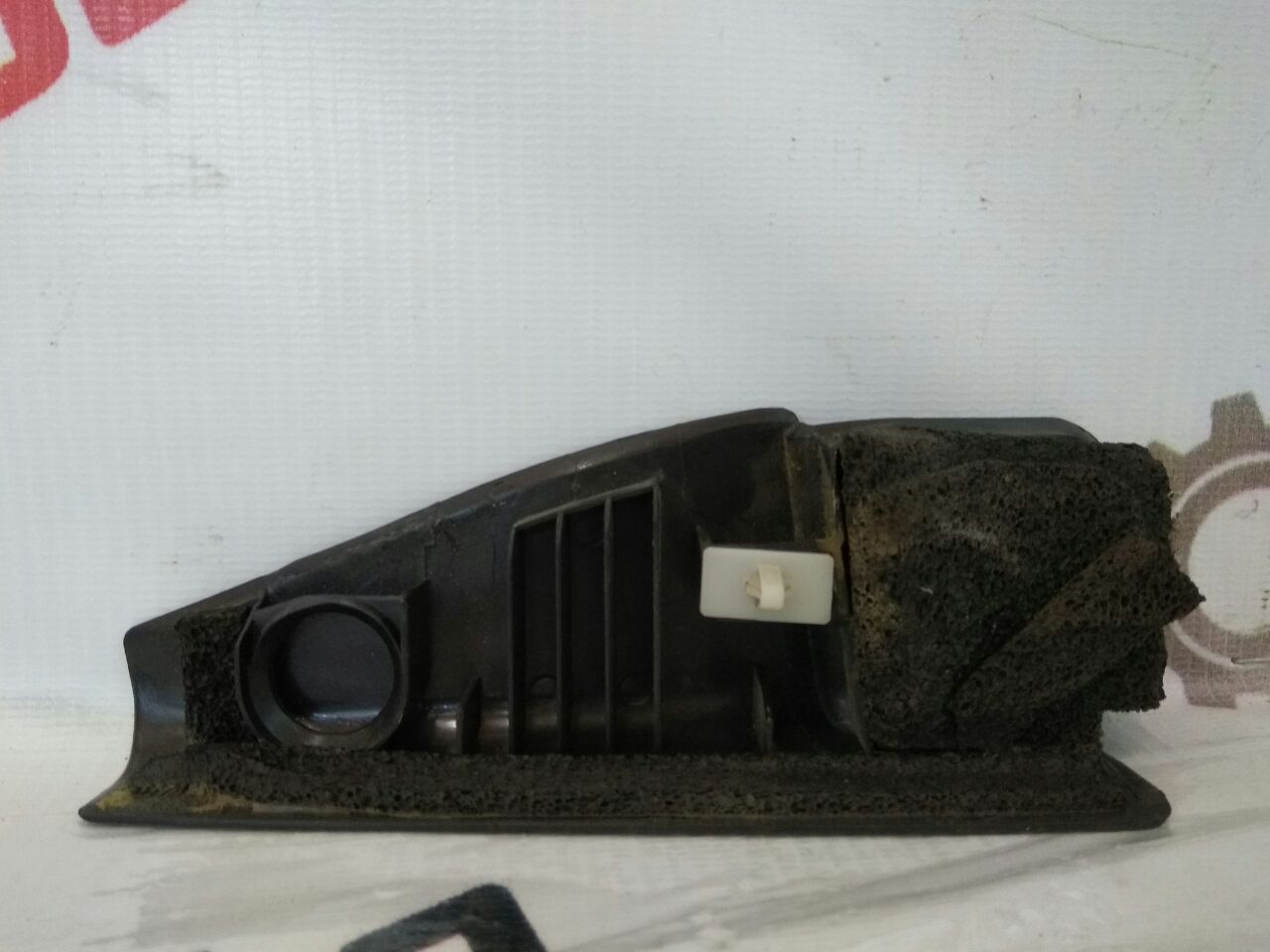 triunghi uși spate stânga pentru Nissan Almera Tino 2.0 · 2006