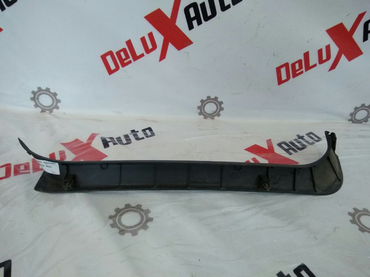 ornament capac portbagaj superior dreapta pentru Nissan Almera Tino 2.0 · 2006