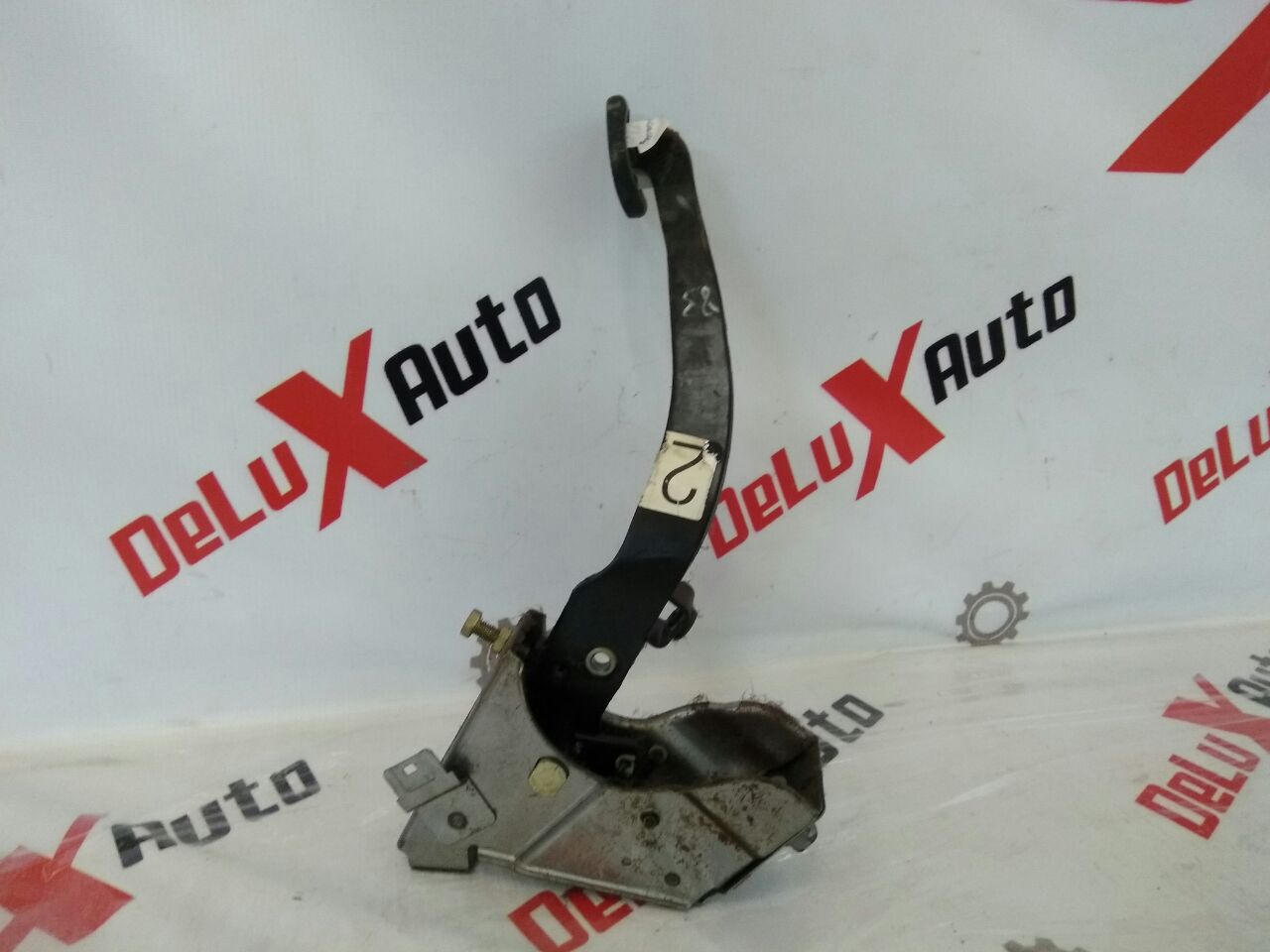 Педаль сцепления для Nissan Almero Tino 2.0 · 2006