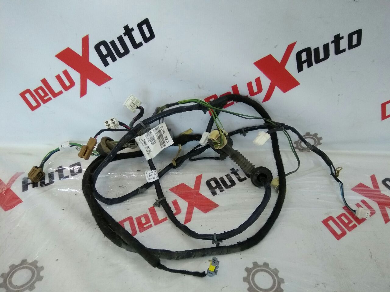 Проводка крышки багажника для Nissan Almero Tino 2.0 · 2006
