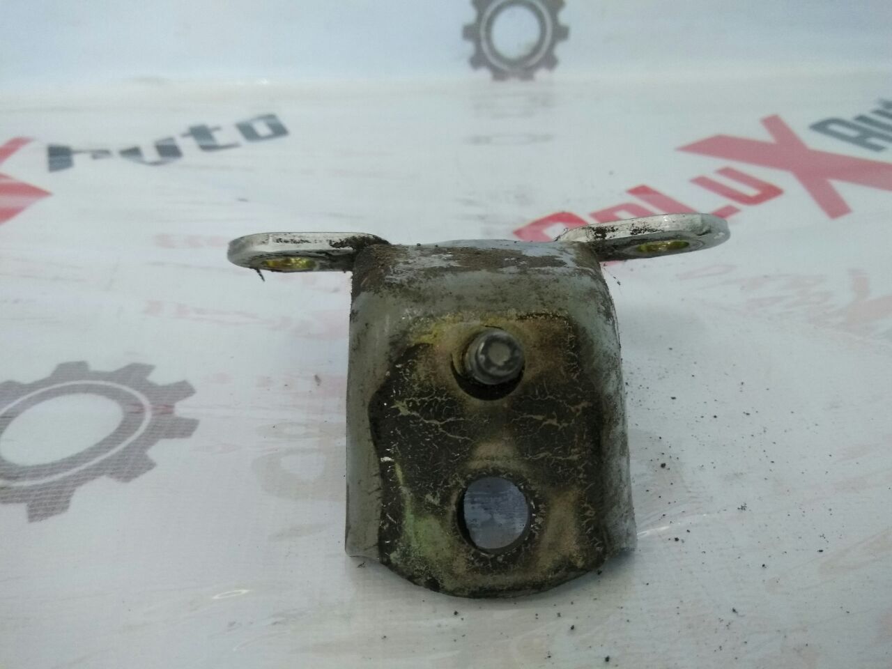 balama uși superior spate stânga pentru Nissan Almera Tino 2.0 · 2006