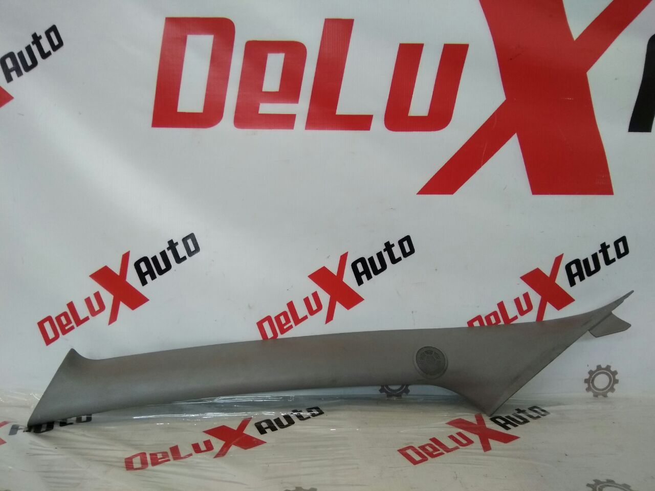 ornament superior față suport stânga pentru Nissan Almera Tino 2.0 · 2006