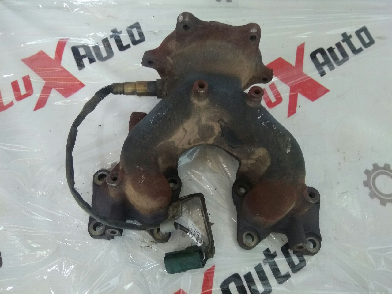 colector evacuare cu lambda- zonă pentru Nissan Almera Tino 2.0 · 2006