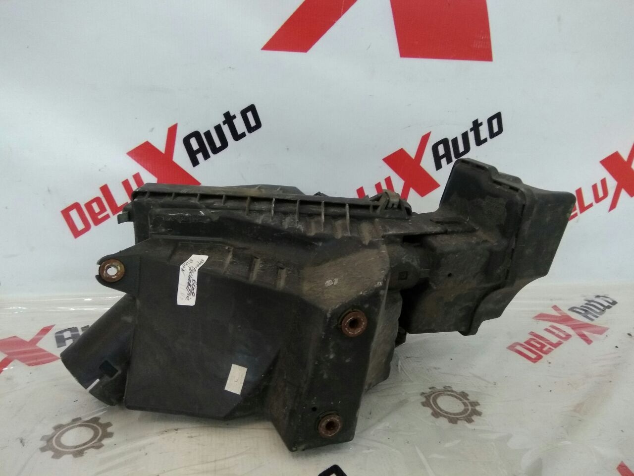 Корпус воздушного фильтра для Nissan Almero Tino 2.0 · 2006