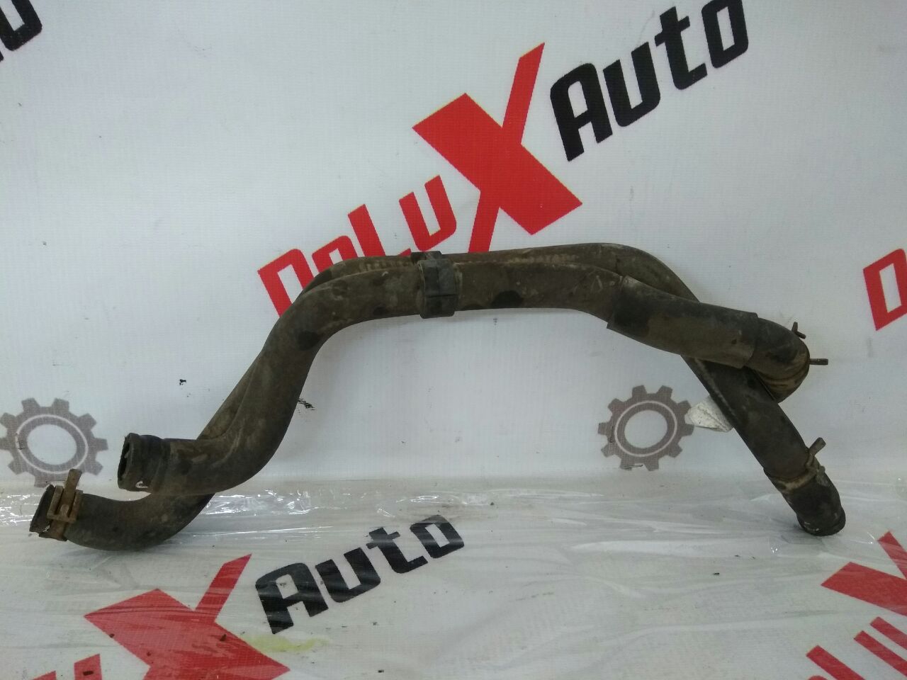 furtun aer pentru Nissan Almera Tino 2.0 · 2006
