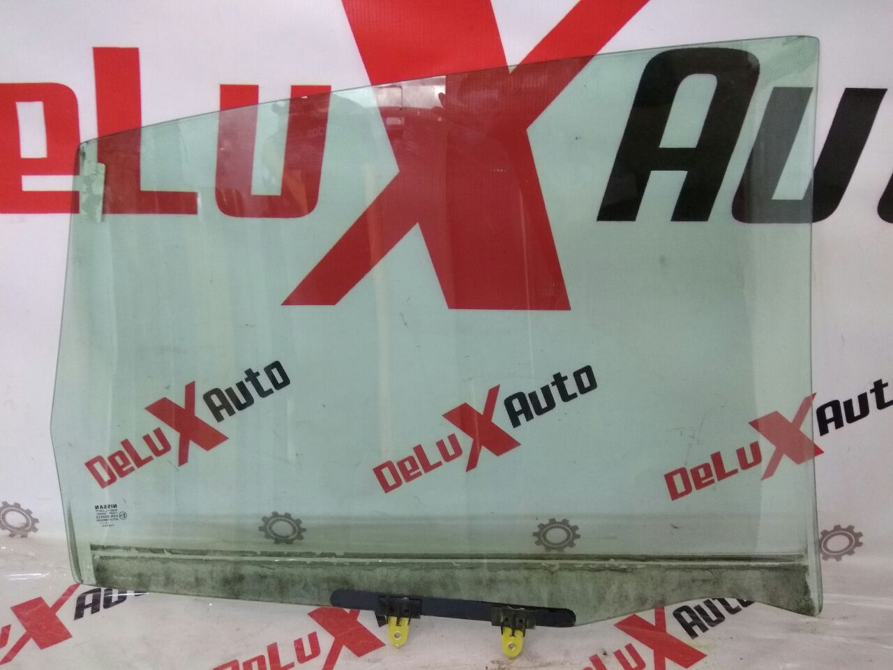 Стекло заднее левое для Nissan Almero Tino 2.0 · 2006