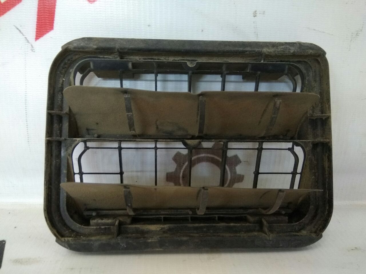 grilă conductă aer pentru Nissan Almera Tino 2.0 · 2006