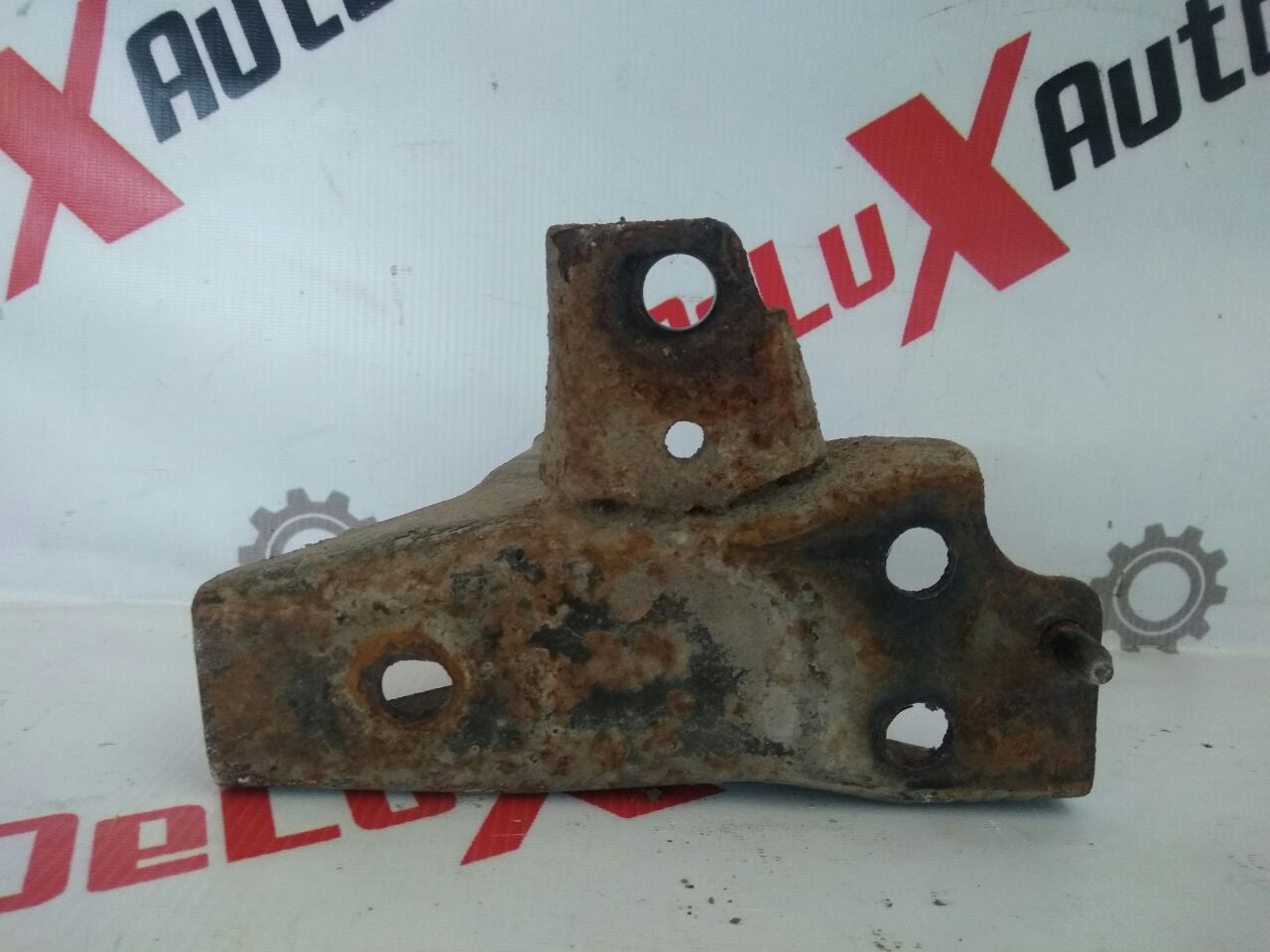suport spate grindă stânga pentru Nissan Almera Tino 2.0 · 2006