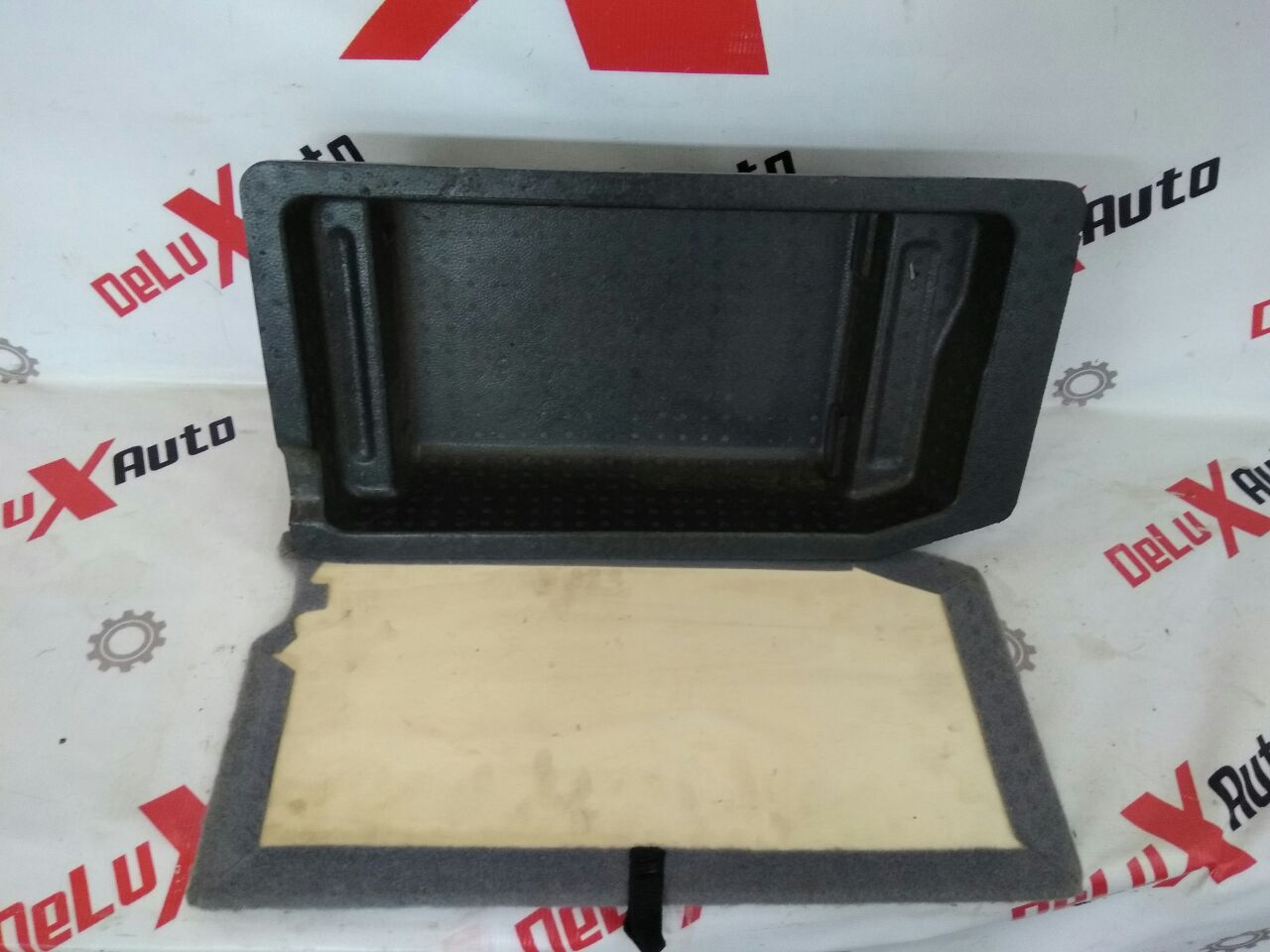 torpedou sub picioare spate dreapta pentru Nissan Almera Tino 2.0 · 2006