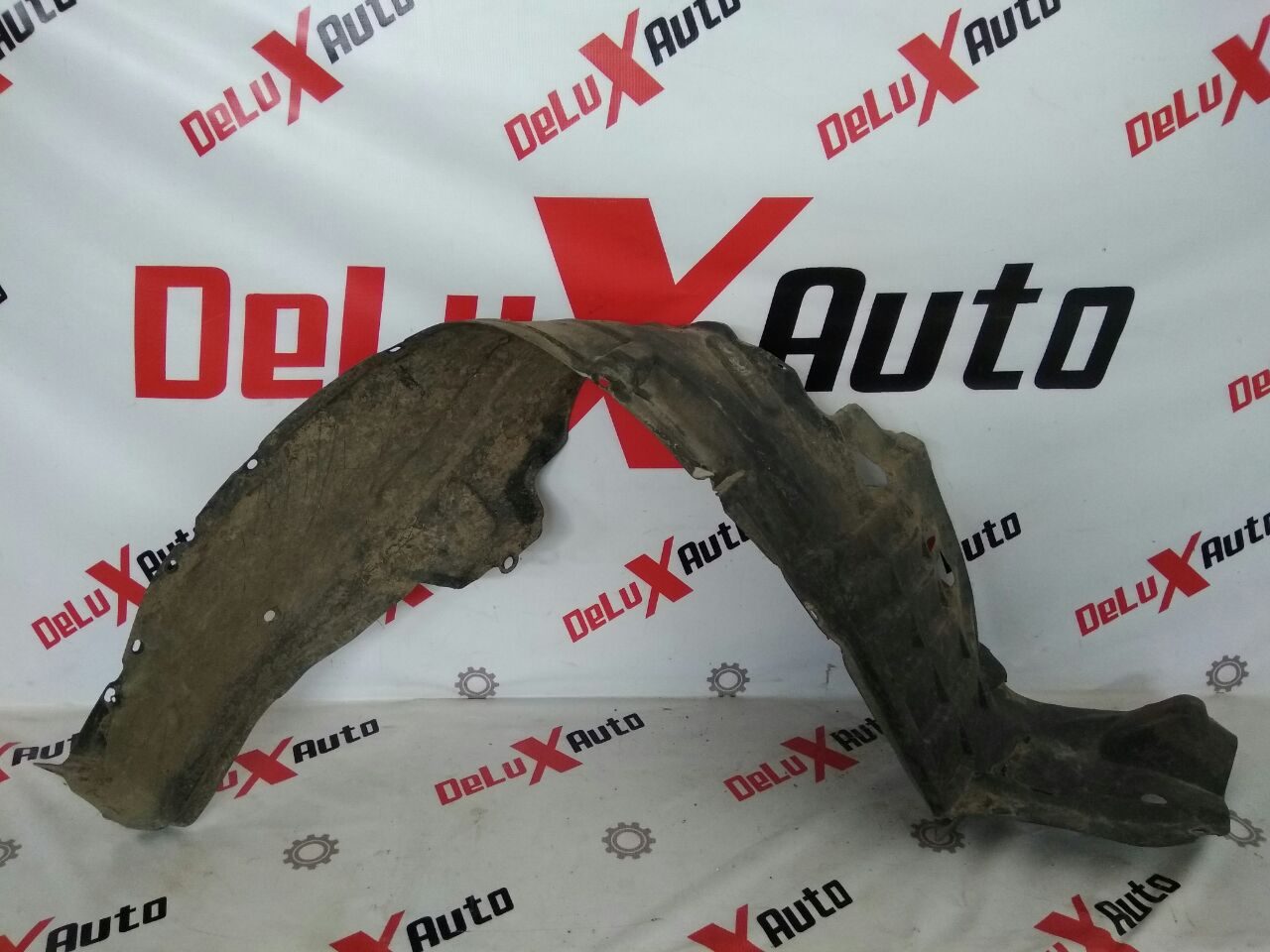 apărătoare aripă față dreapta pentru Nissan Almera Tino 2.0 · 2006