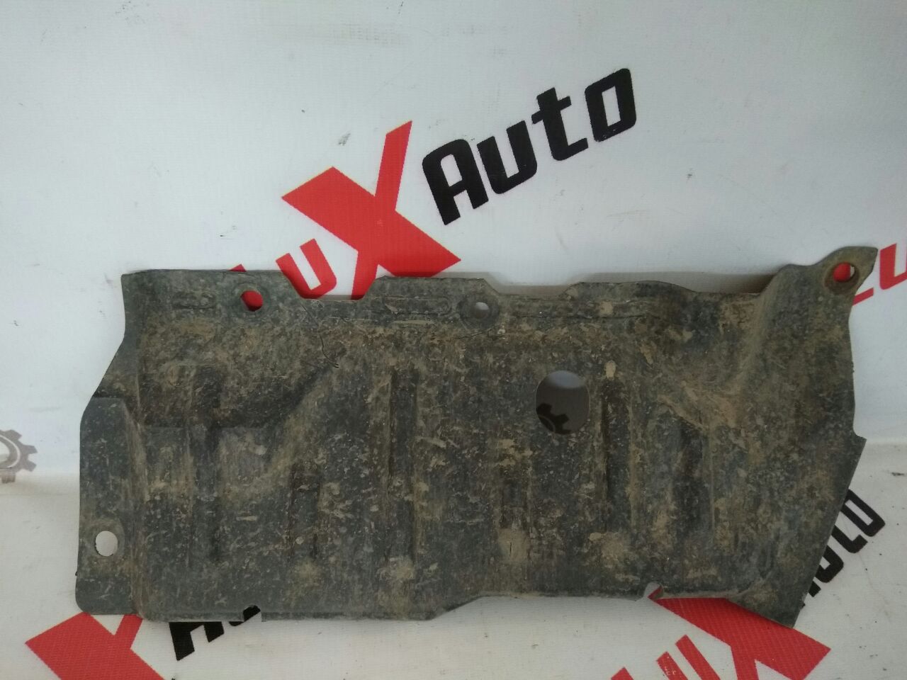 protecție motor inferior pentru Nissan Almera Tino 2.0 · 2006