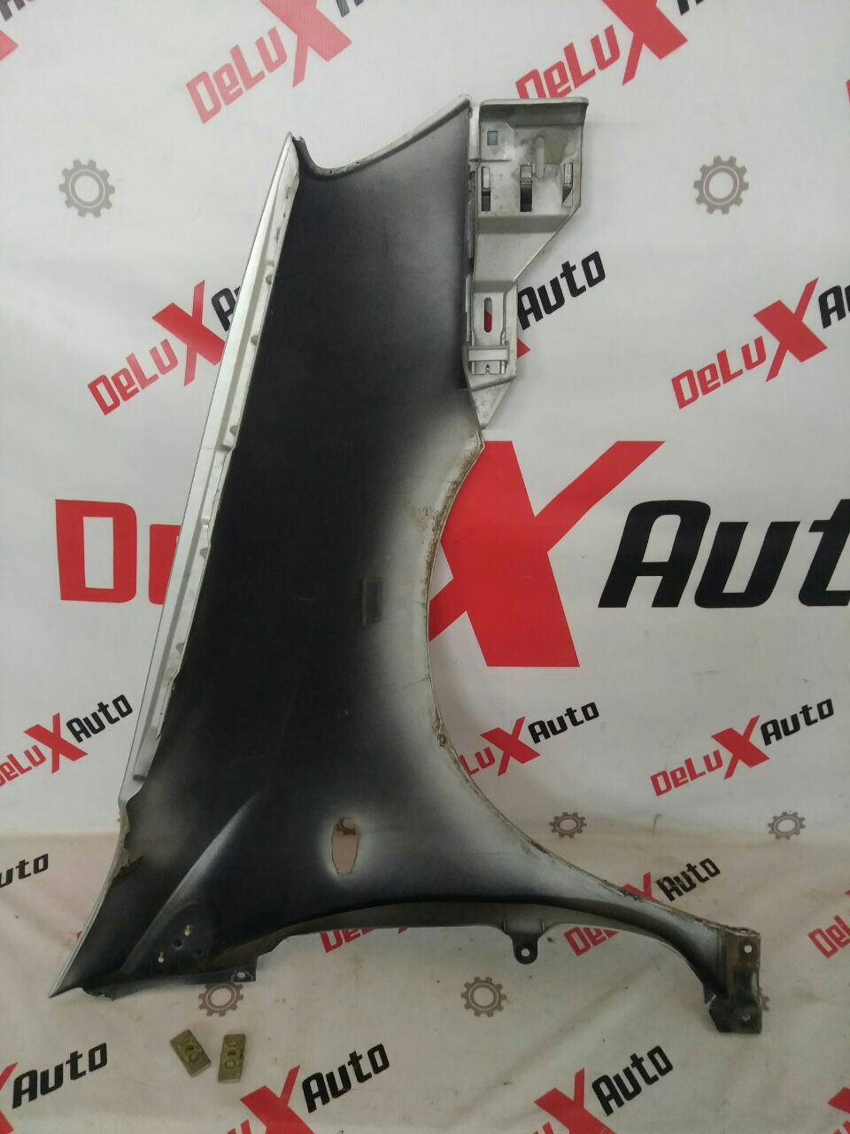Крыло левое для Nissan Almero Tino 2.0 · 2006