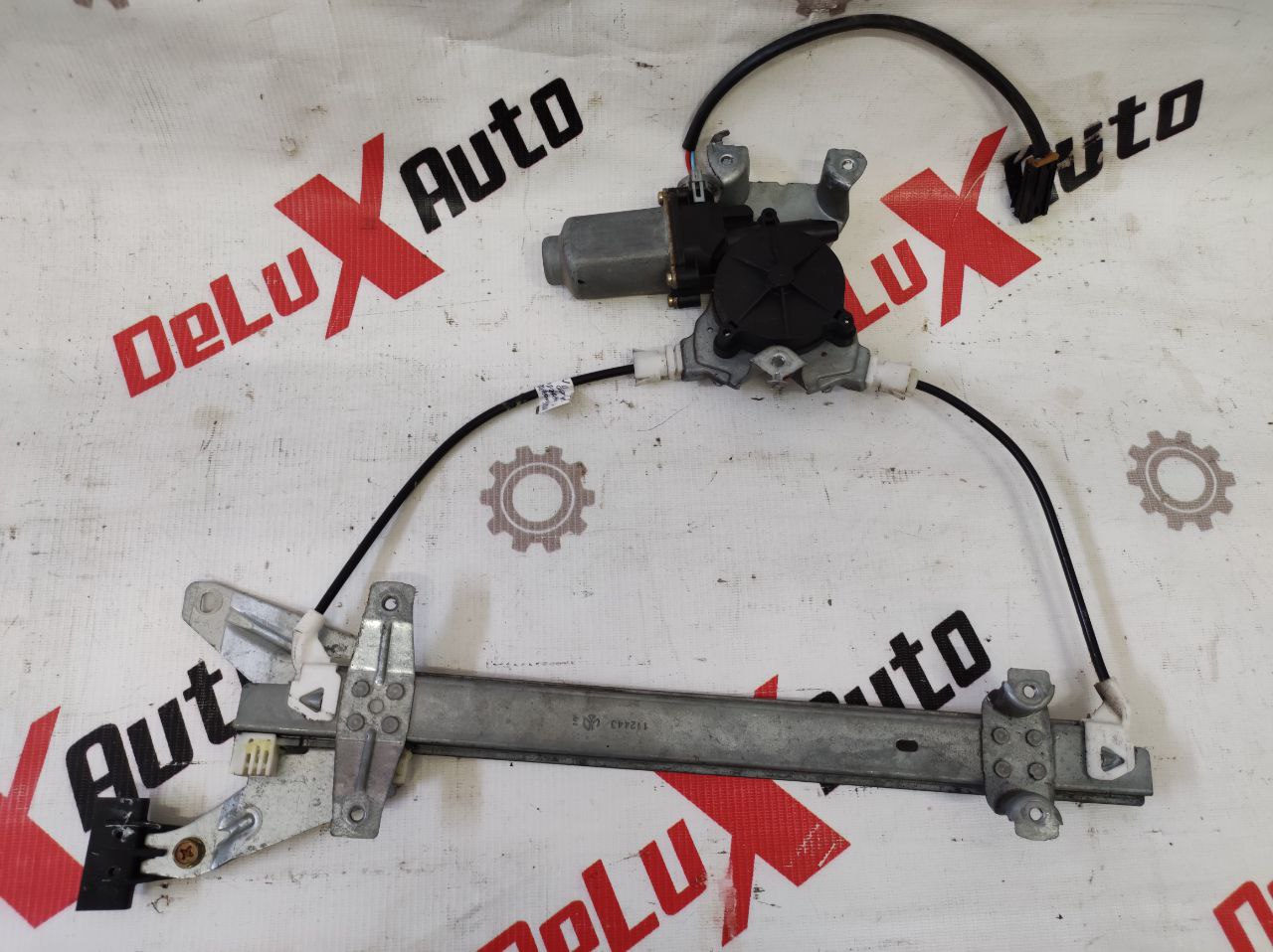 geam complet spate stânga pentru Nissan Primera P11 · 2000 break