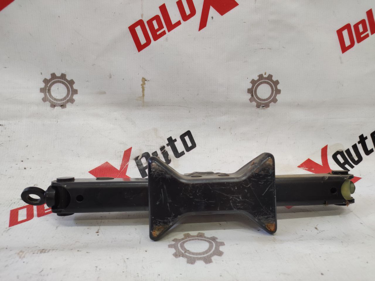 cric pentru Nissan Primera P11 · 2000 break