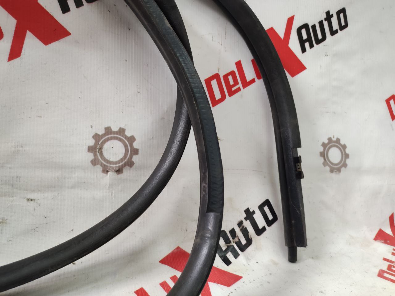 garnitură caroserie față dreapta pentru Nissan Primera P11 · 2000 break
