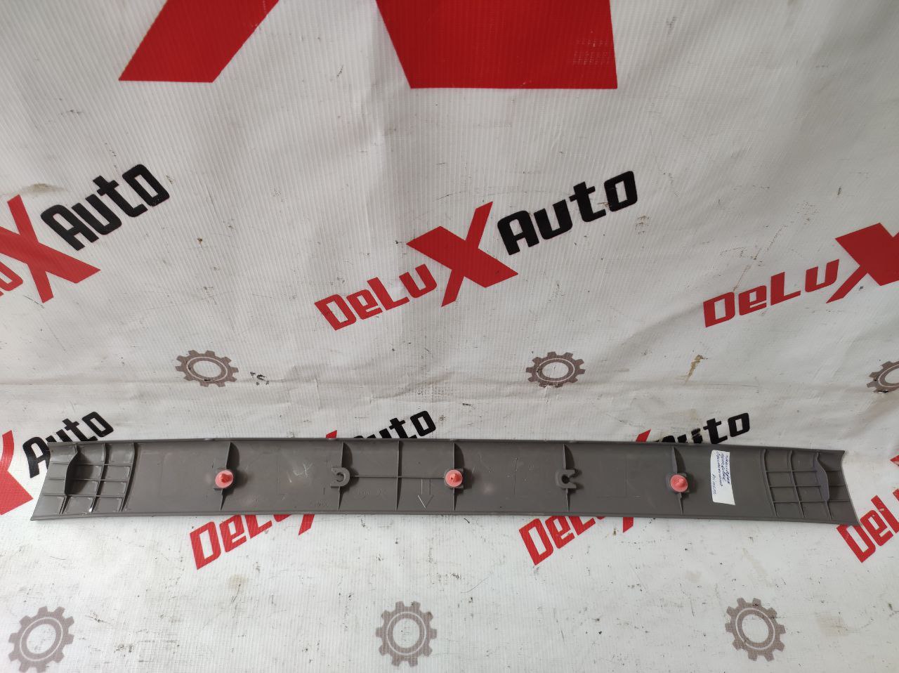 ornament plafon portbagaj pentru Nissan Primera P11 · 2000 break