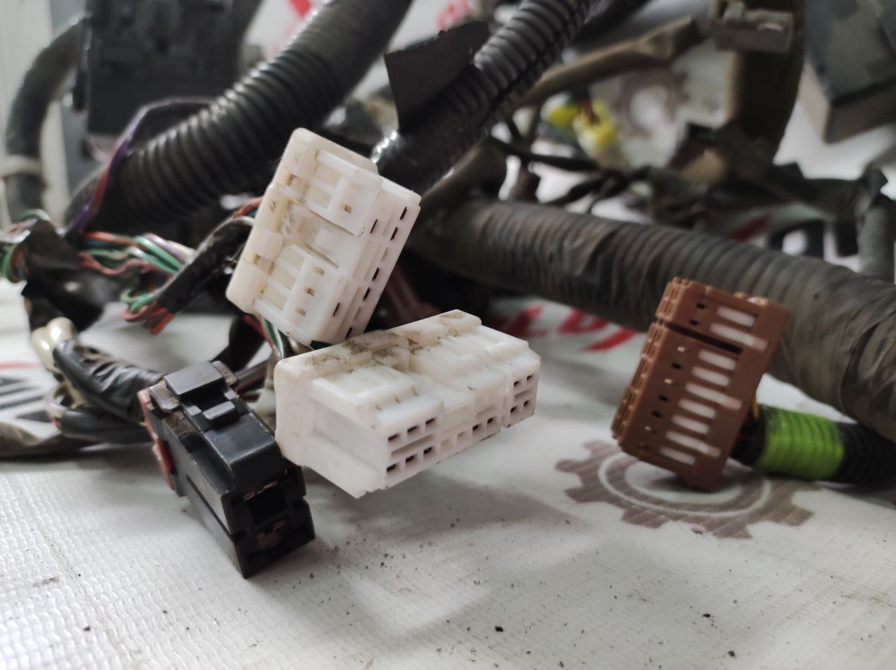 cablaj compartiment motor pentru Nissan Primera P11 · 2000 break