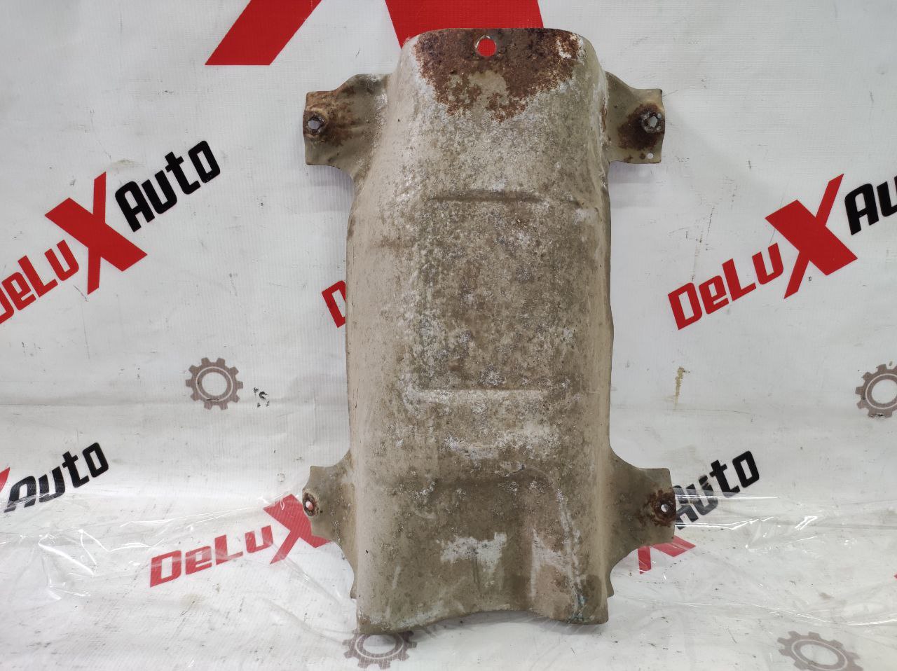 protecție eșapament spate pentru Nissan Primera P11 · 2000 break